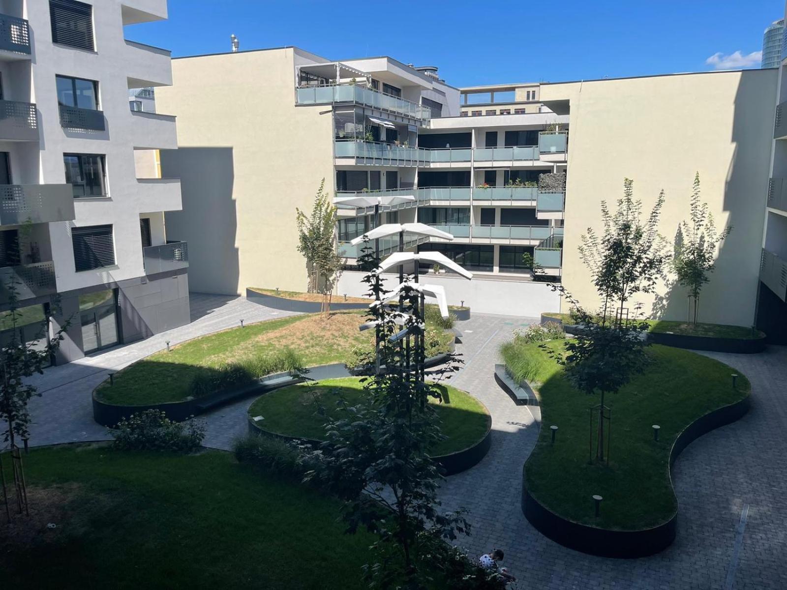 Sag New Complex In The Heart Of The Old Town Free Parking Free Wi-Fi Appartement Bratislava Buitenkant foto